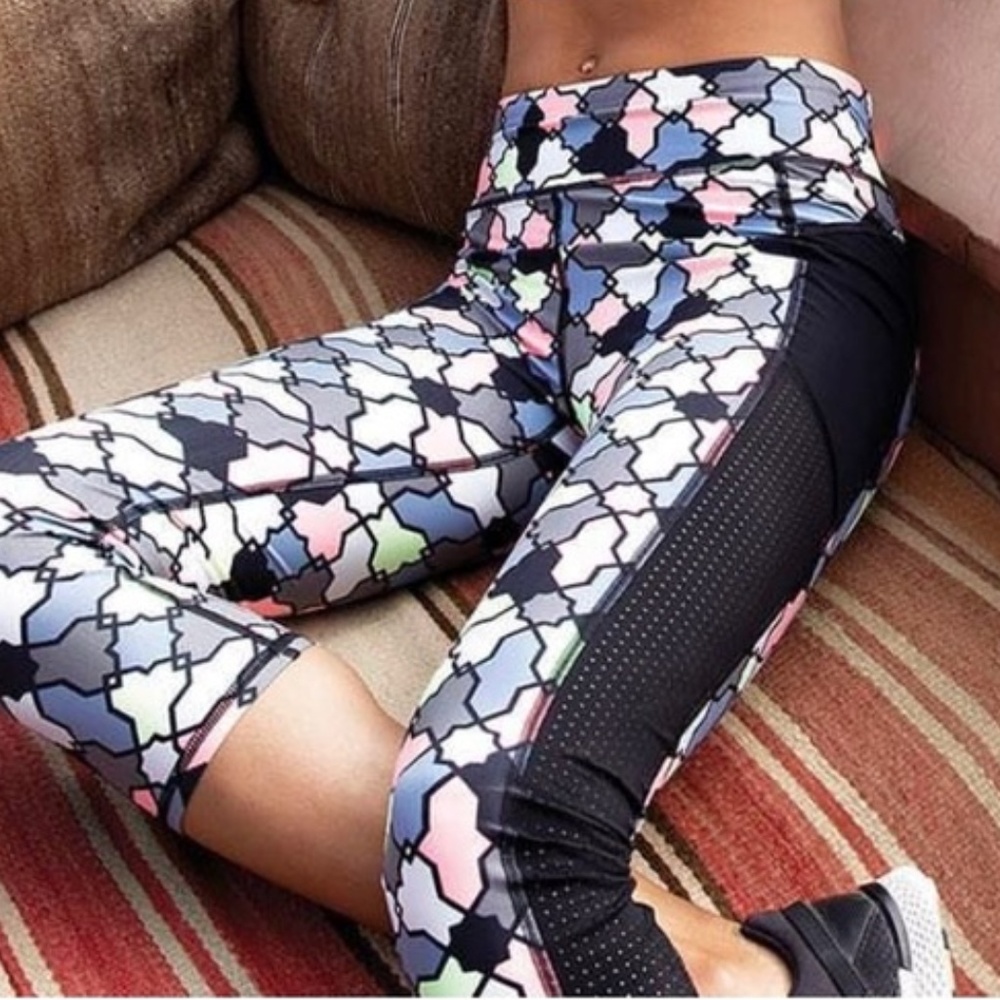 Sweaty Betty Zero Gravity Crop Leggings Tile Print